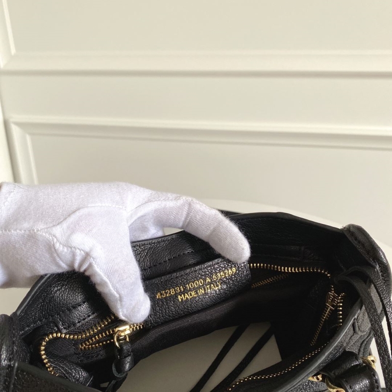 Ba1en*iaga classic city bags